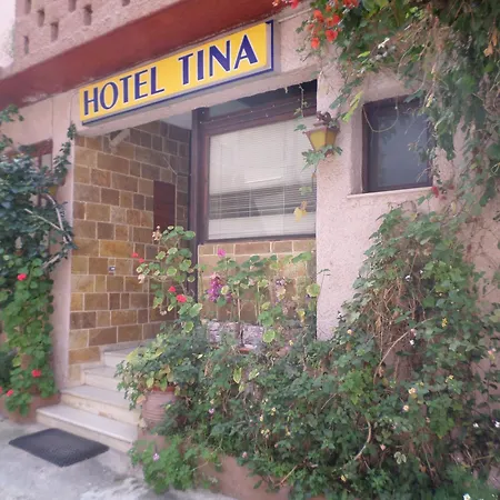 Tina *