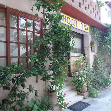 Tina Hotel *